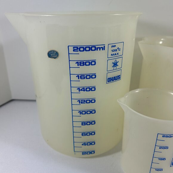 Vintage Set 10 Graduated Plastic Beakers West Germany Liquid Measurements Ohaus - Picture 2 of 10